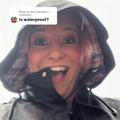 🧥💨 Chaqueta Impermeable Cortavientos con Capucha - Ligera y Plegable para Senderismo, Ciclismo y Uso Diario 🌧️✨