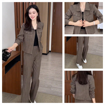 Anzug elegante – chaqueta corta y pantalón con pierna ancha