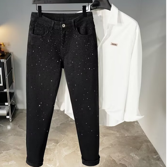 Vaqueros vaqueros negros slim-fit con adornos de estrás